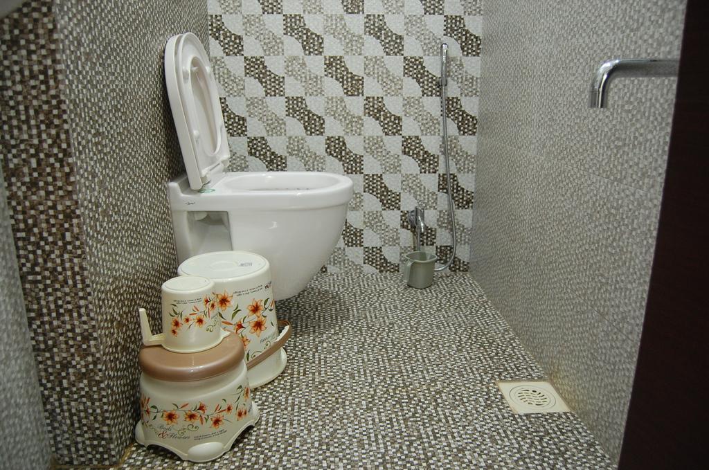 Hotel Poonam Palace 乌贾因 客房 照片